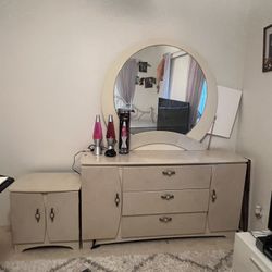 6 Drawer And 2 Door Drawers 