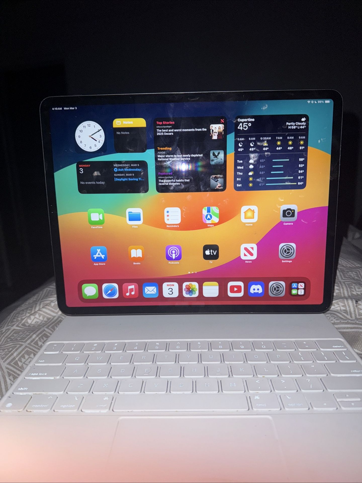 Ipad Pro 12.9 Gen 3 With Or Without Case 256GB Space grey