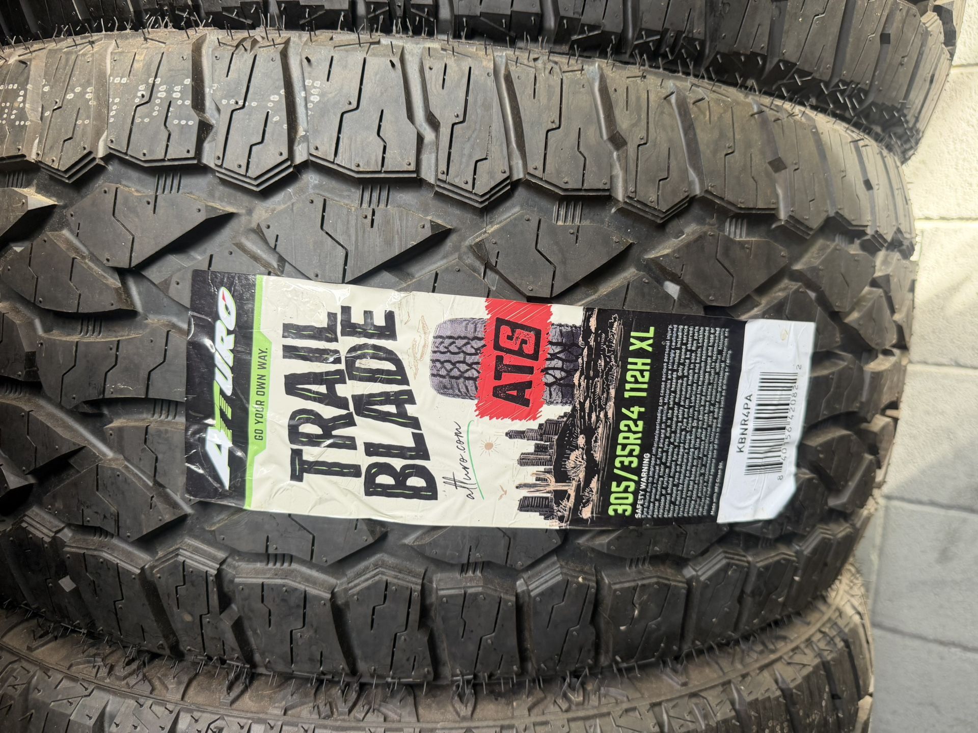 305/35R24 TIRE TRAIL BLADE ATS