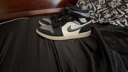 Jordan 1s size 7