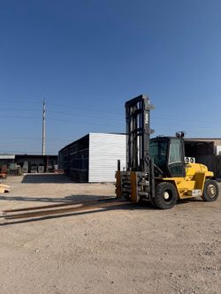 Yale 28,000 lbs capacity forklift