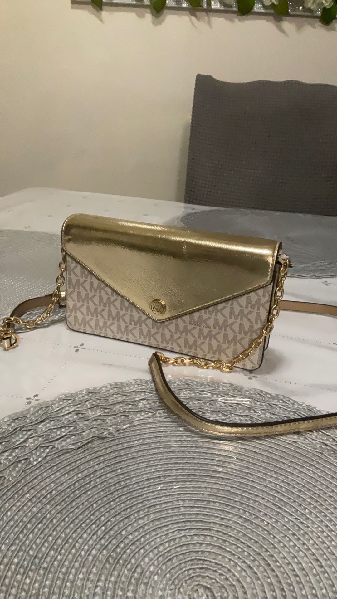 New Michael Kors Purse