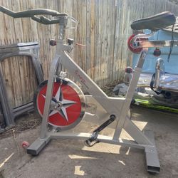 Sunny Health and Fitness Spin bike