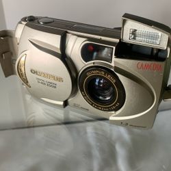 Olympus D-450 Zoom / Camedia Digital Camera