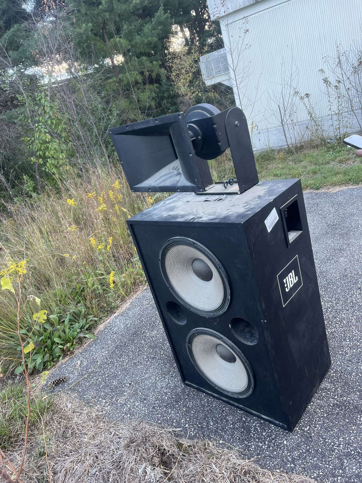 JBL JBL 4722N Passive Two-Way ScreenArray Cinema Loudspeaker System