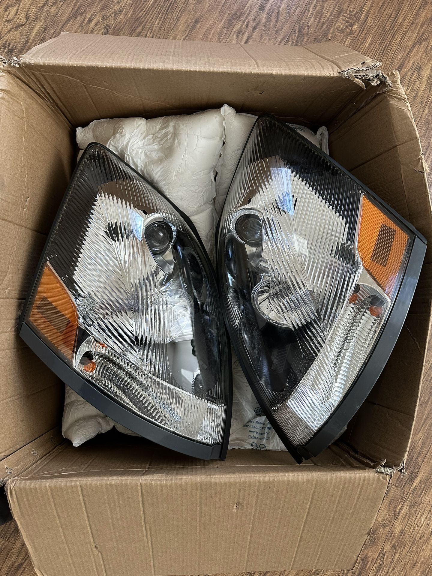 Volvo Vnl 2004-2017 Headlights Pair