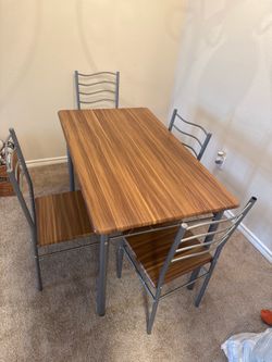 Dining room table