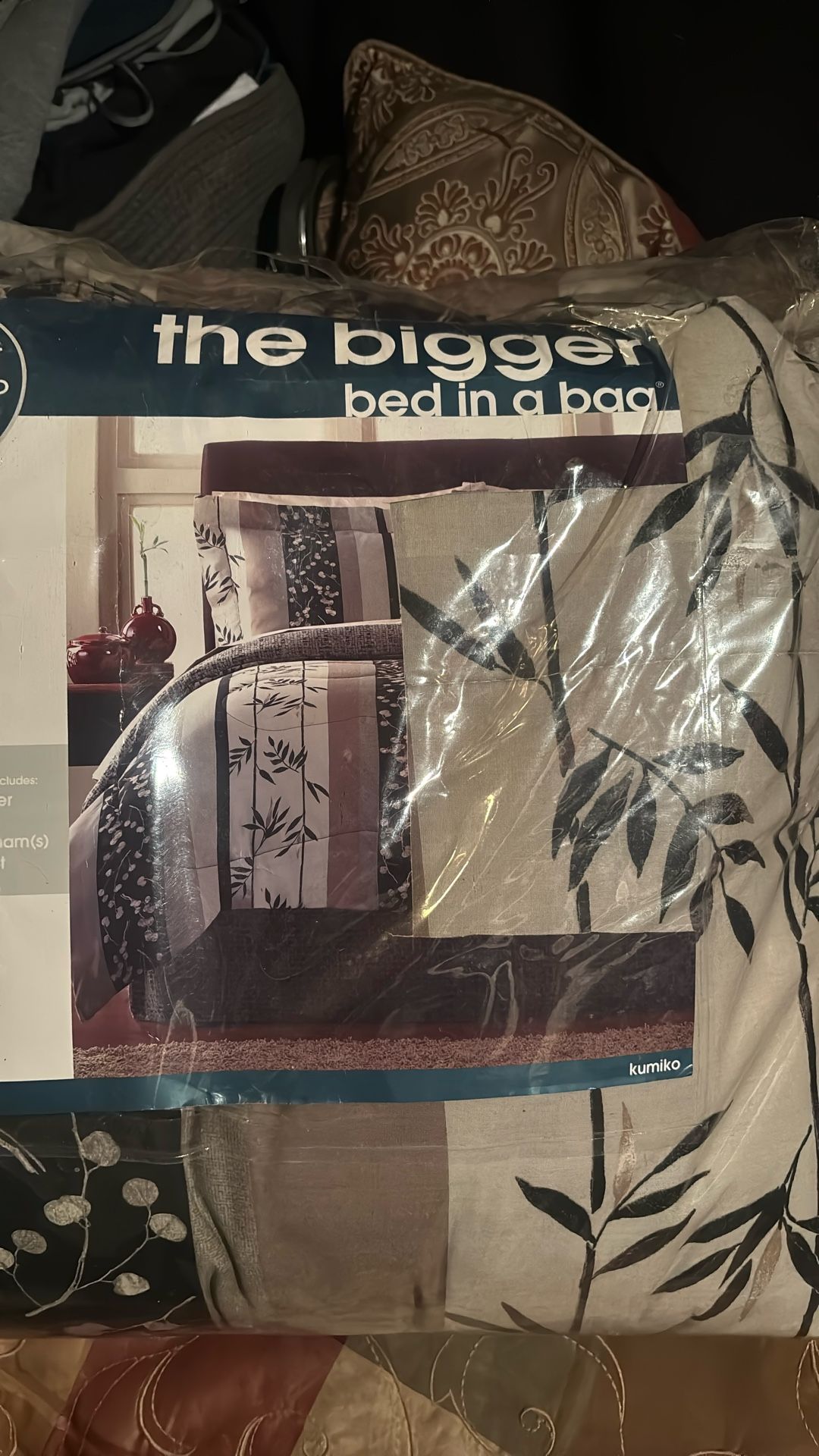 JC PENNYS HOME COLLECTION THE BIGGER BED IN A BAG (KUMIKO)