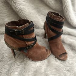 Gianni Bini Heeled Booties 