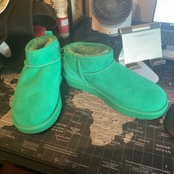 Ugg Shoes $35.00 Pick Up Only No Shipping