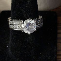 Diamonique Cubic Zirconia". 925 Sterling Silver 