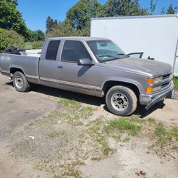 Parts Truck 1998 Chevy Truck 1500. V8. 5.7L