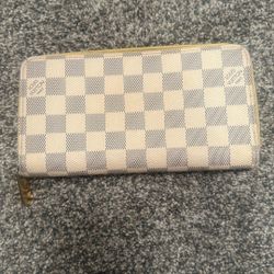 LV Azur Zippy Wallet