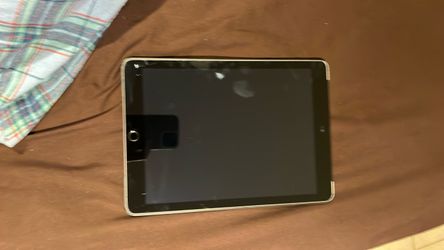 IPAD FOR SALE - GOING TODAY