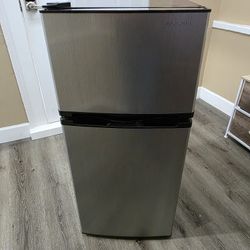 Refrigerator-freezer 