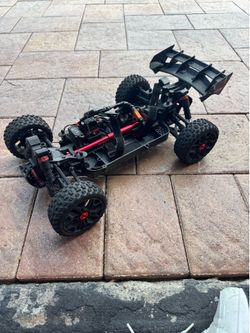 Arrma Typhon 3s BLX
