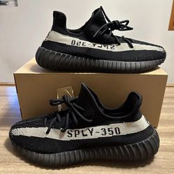 Yeezy Boost 350 V2 Oreo Size 9