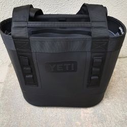 Yeti Tote Bag