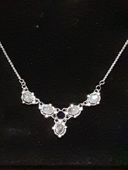 .925 Bali Silver Sterling Neckace 5ct Moonstone 17"