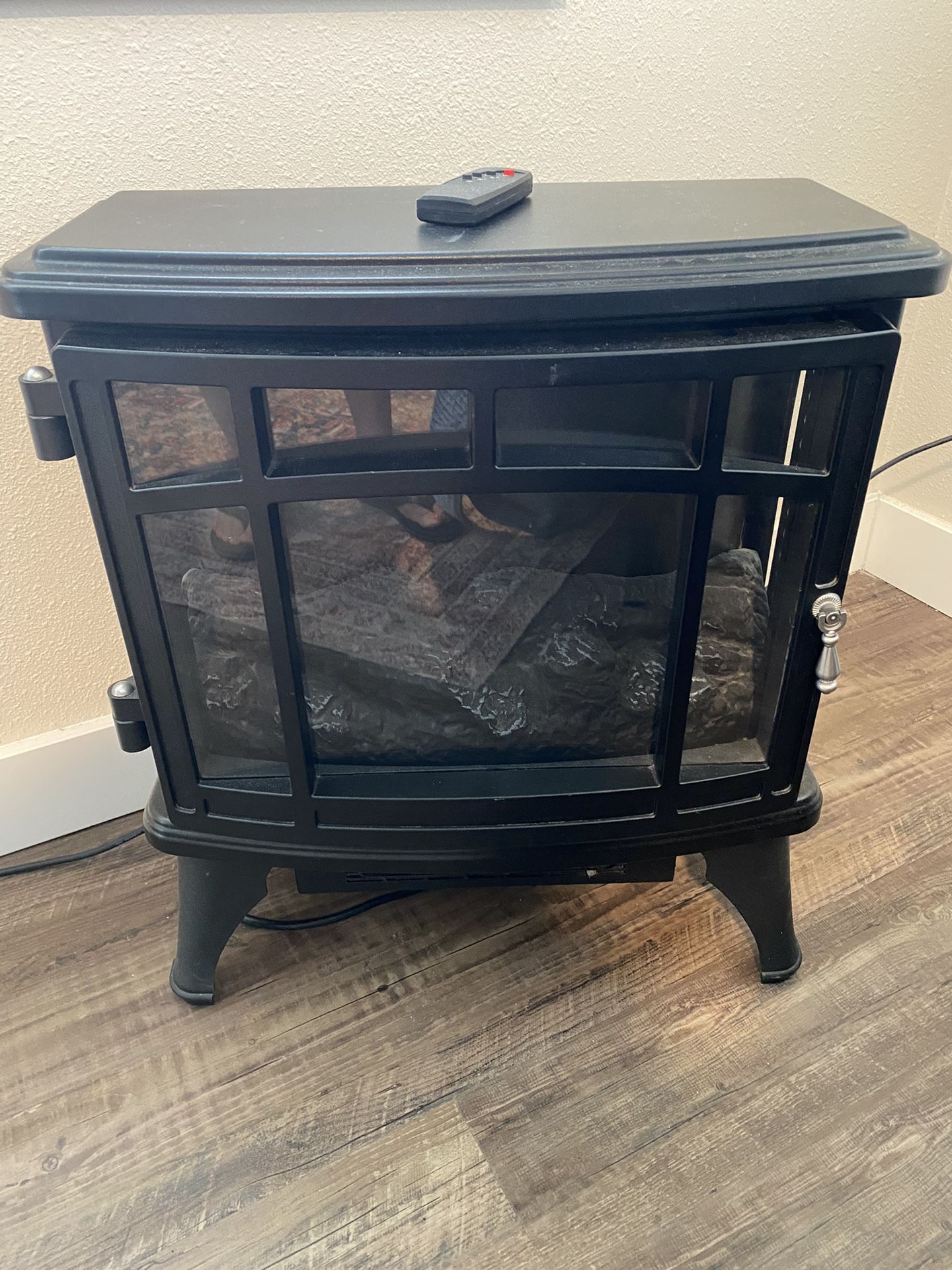 Fireplace (electric)