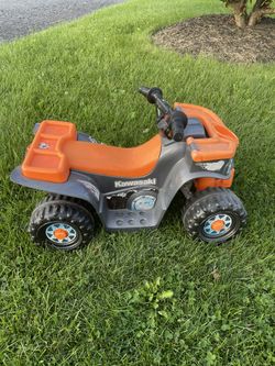 POWER WHEELS Ride-on 4 Wheeler Toy