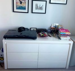 6 Drawer Glossy White Dresser