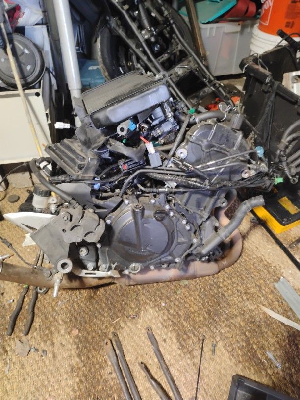 Parting Out A 2021 Ninja 400