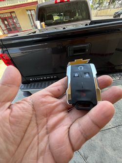 Llaves de autos car keys and remotes