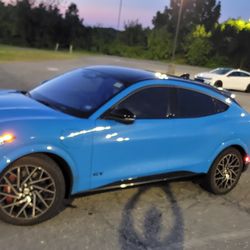 2022 Ford Mustang Mach-E