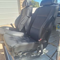Bucket seats