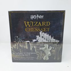 The Noble Collection Harry Potter Wizard's Chess Set New Sealed 