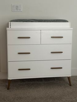 Baby dresser