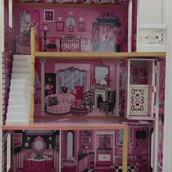Princess Dollhouse Wooden - used In Good Conditions 
