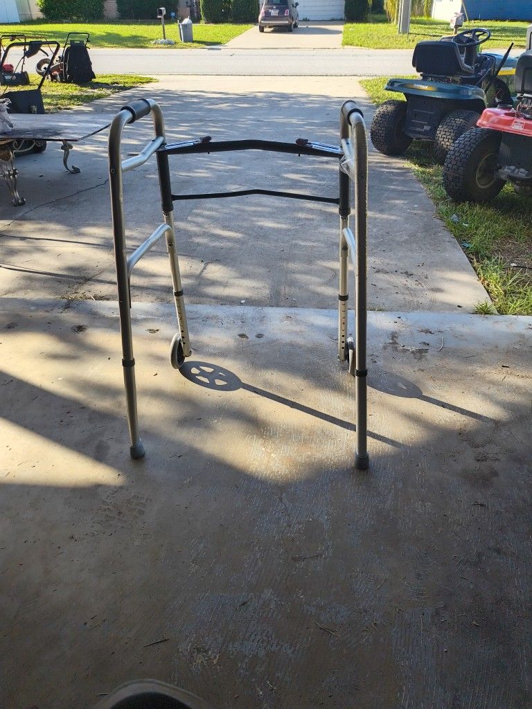 Walker On Wheels