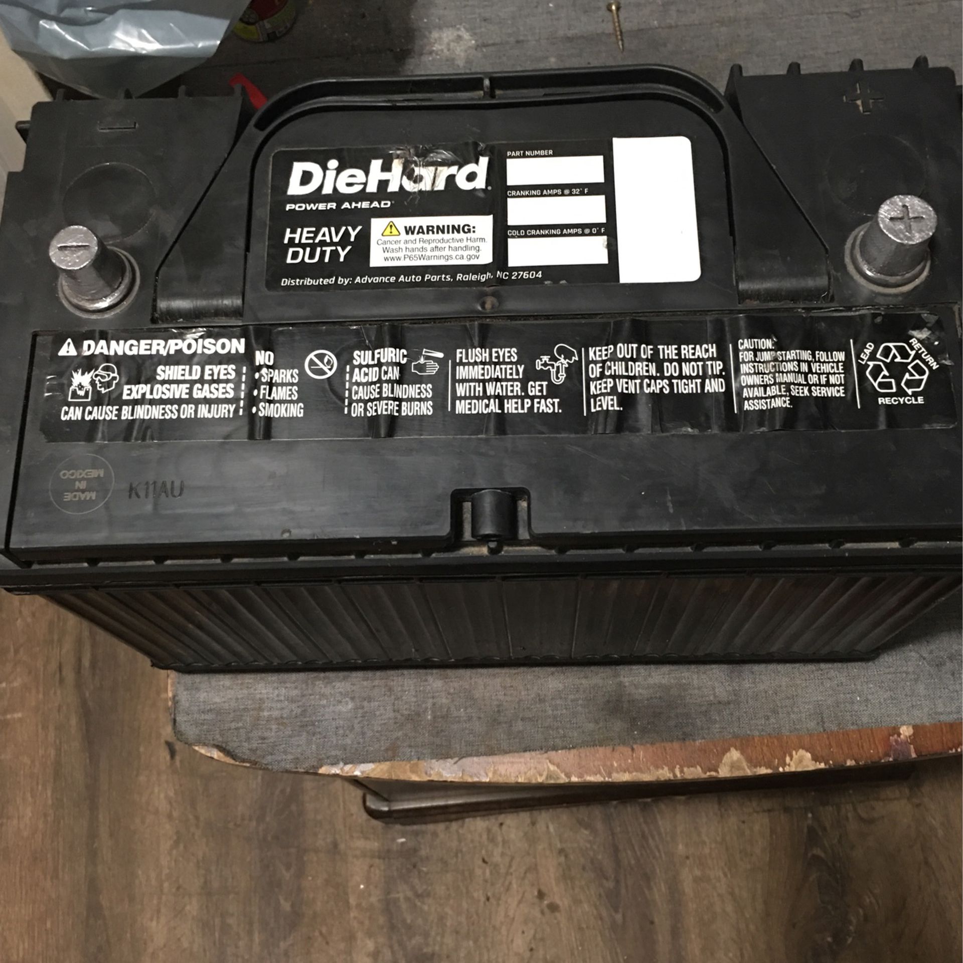 COME GET THIS DIE HARD HEAVY DUTY BATTERY 950 COLD CRANKY AMPS FOR $60 Or GO PAY OVER $200 FOR A NEW ONE