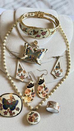 Set Of Beautiful Color  Gold Vermeil Cloisonné Including A Necklace, A Bracelet, Two Pairs Of Earrings, A Ring And A Bolo