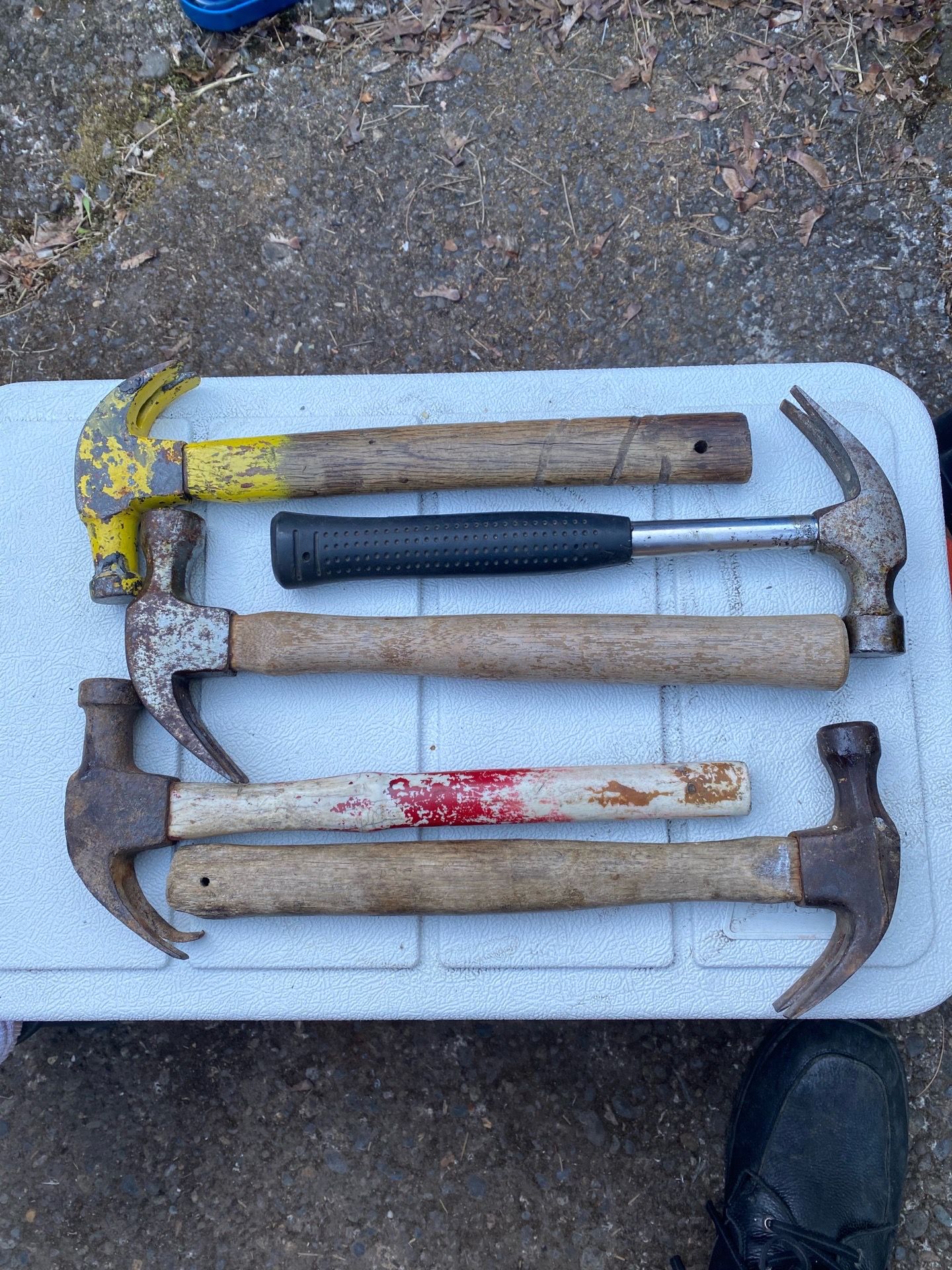 5 Claw hammers