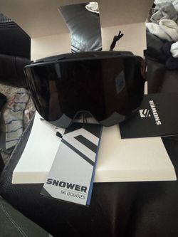 Ski goggles