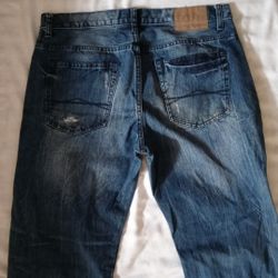 AEROPOSTALE Men Jeans. 34x32.  good condition