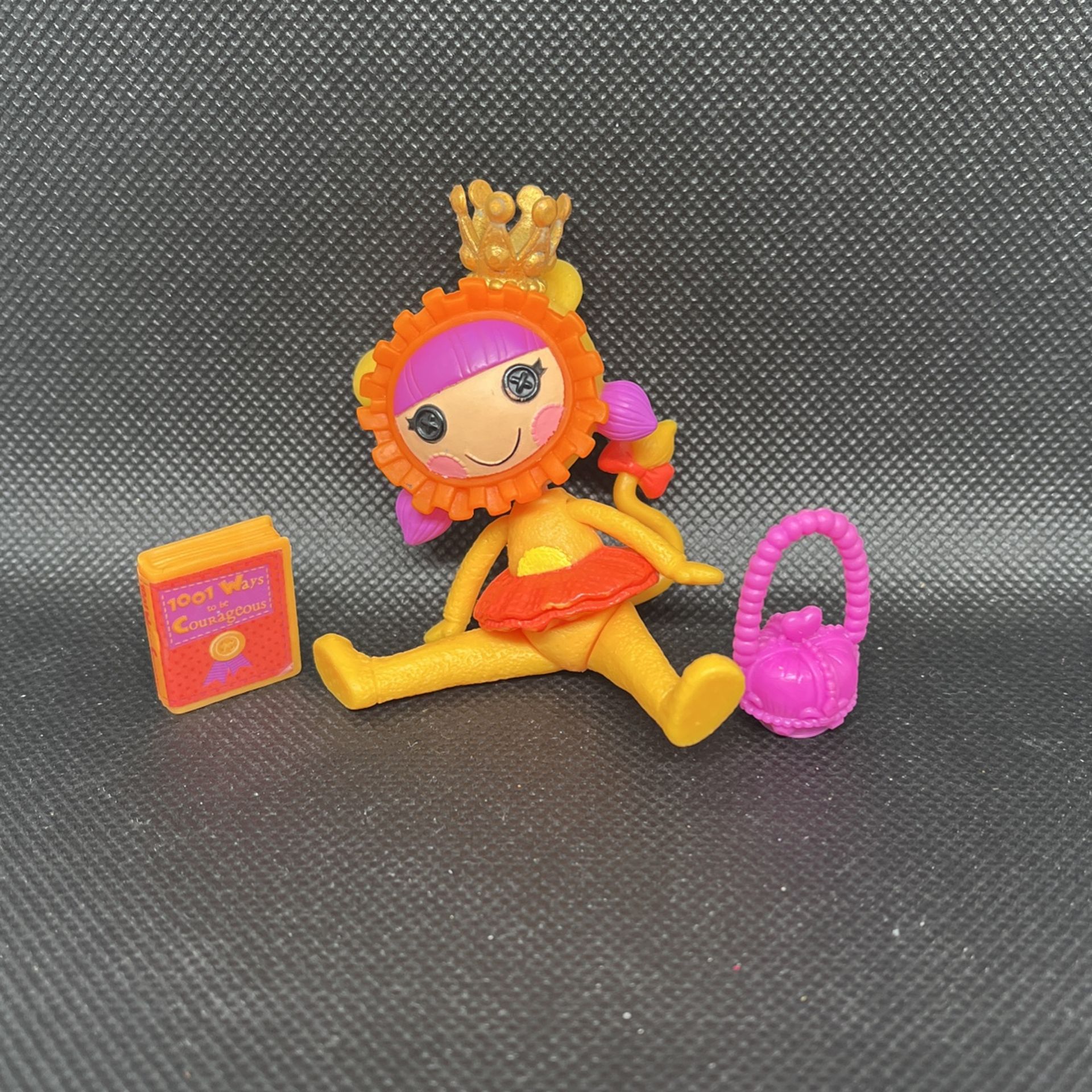Mini Lalaloopsy Kitty B Brave