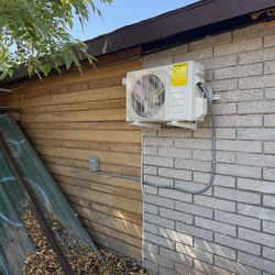 Mini split hot and cold