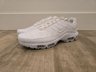 NIKE AIR MAX PLUS TRIPLE WHITE GOLF SHOES MENS...SZ 10.5...BRAND NEW