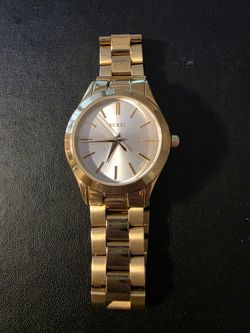 BRAND NEW Ladies Burei Gold Watch with 30m Pearl Face. Never Worn.  Very Easy to Read. Keeps Perfect Time. Crystal Quartz.