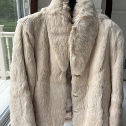 Women’s Small Crème Colored Rabbit’s Coat