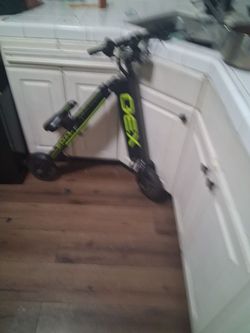 LES-03 K-shaped Foldable Electric Scooter