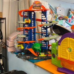 Hot Wheels Ultimate Garage 