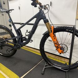 Santa Cruz Hightower C Carbon Fiber Custom Build