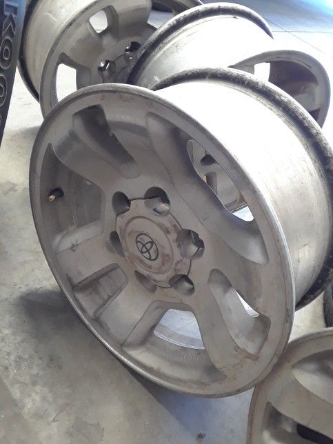 RIMS TOYOTA 16in