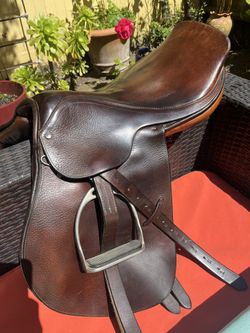 4 English Saddles 