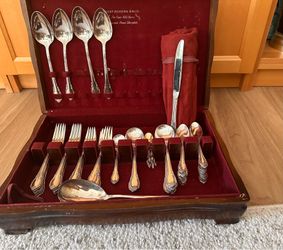 1847 ROGERS BROS.  Rememberance Silverware